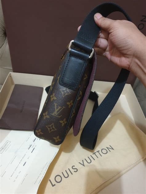 tas selempang lv pria original|selempang tas louis vuitton.